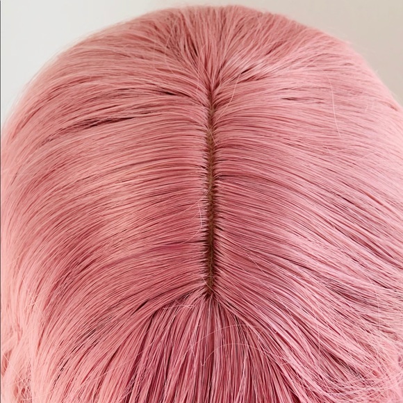 A Pretty Pearl Pink “Put On & Go” Synthetic Wig with Bangs for Events/Anime… 🎀 - Picture 2 of 4